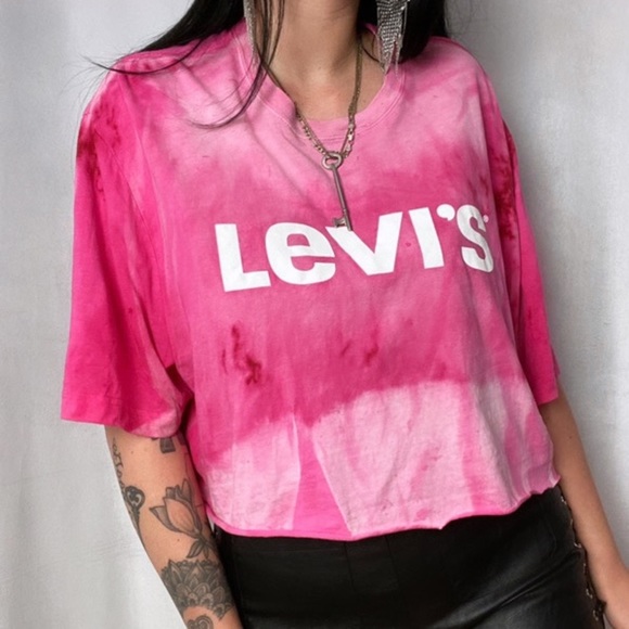 Levi's Tops - CUSTOM BLEACH ACID WASH LEVIS CROPPED TEE SHIRT